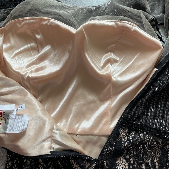 May Queen Elegant Black Lace Beaded Overlay Dress Size 10 - Picture 6 of 16